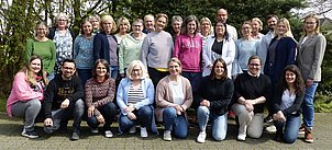 Ein Gruppenfoto mit den meisten Lehrenden im Schuljahr 2023/24